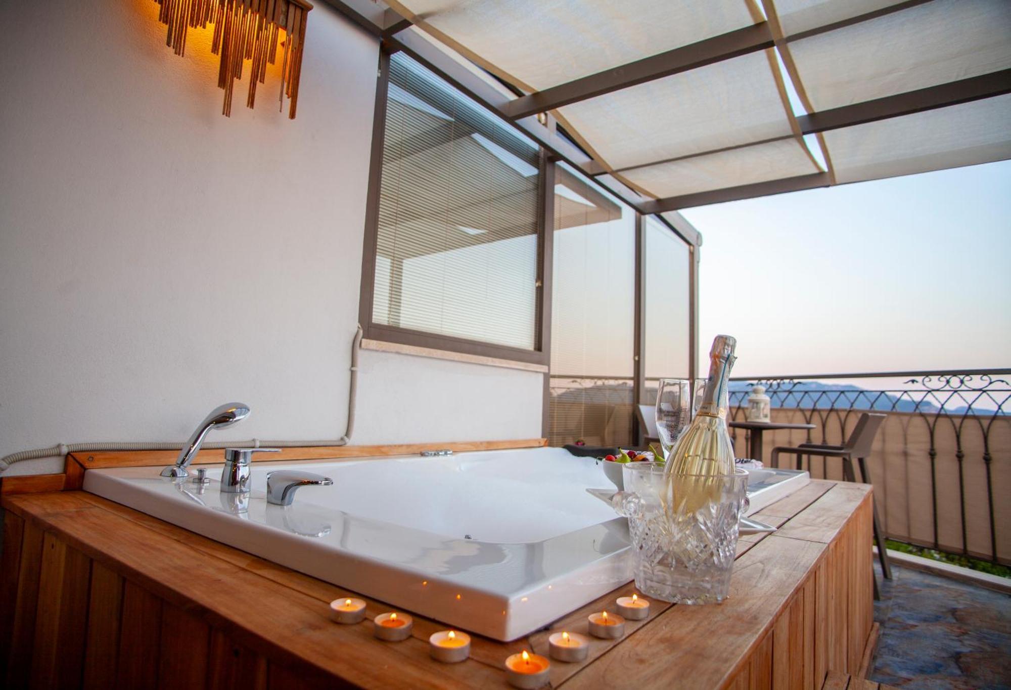 Noel Baba Hotel Kaş Extérieur photo